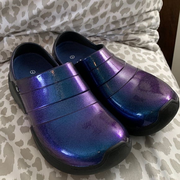 anywear clogs